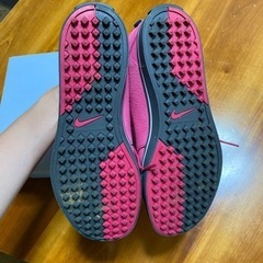 【値下げしました‼️】NIKE GOLF ゴルフシューズ（レディース、24.5㎝）の画像