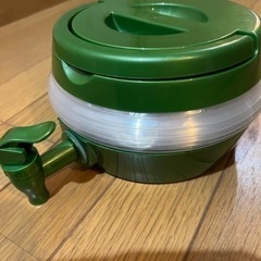 キャンプ用品　折りたたみウォータージャグの画像