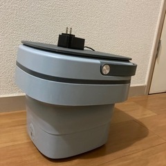 折りたたみ洗濯機の画像