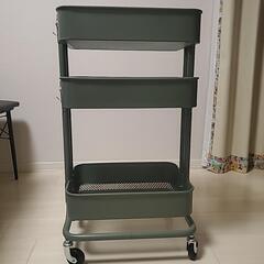IKEA キャスター付きワゴンの画像