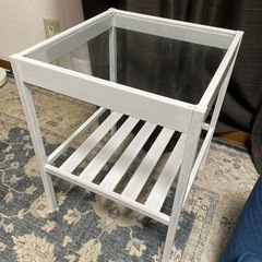 IKEAのサイドテーブル