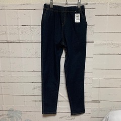 新品未使用品　デニム生地パンツ　レディース