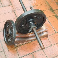 バーベル譲ります。１０kg×２と５㎏×２の合計４０kgです。の画像