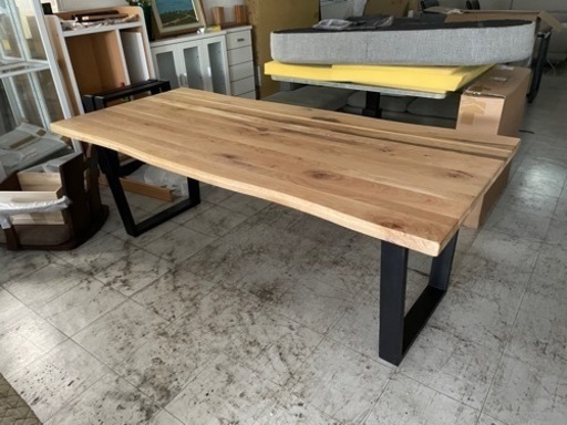 オーク無垢材使用のワイド　ダイニングテーブル　未使用品　美品　200センチ幅