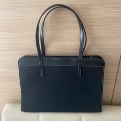 就活用バッグ レディース ブラック （自立可能）の画像