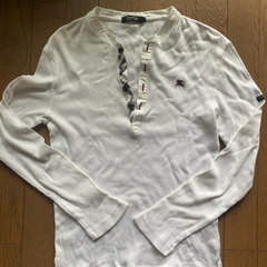 美品Burberry白トップス　