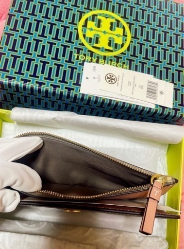 値下げ！【新品未使用品】☆Tory Burch ☆ウォーカー ジップ スリム ウォレット