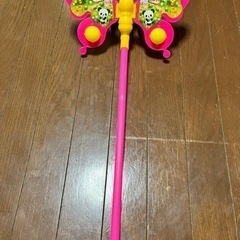 蝶のパタパタ動くおもちゃの画像