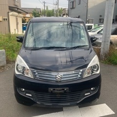 人気のコンパクトカー　ソリオ　ブラック&ホワイト