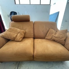 オットマン付き2人掛けソファ