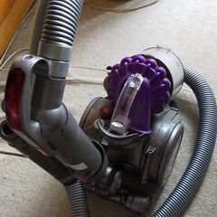 ダイソンDC22　掃除機　コード式の画像