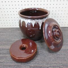 蓋つき漬物用陶器 重石？付き 直径約２０㎝、高さ約２２.５㎝【お...