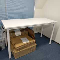 テーブル　白　高の画像