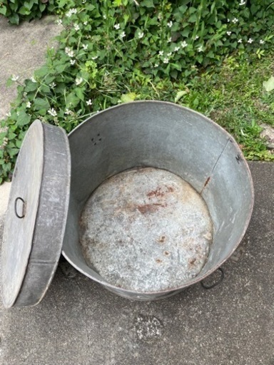 古道具　古い蓋付きドラム缶小