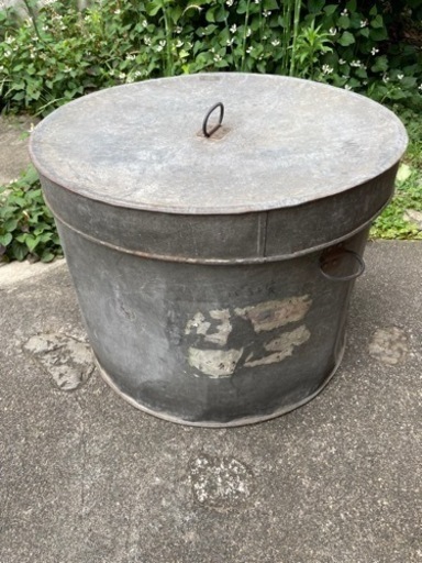 古道具　古い蓋付きドラム缶小