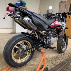 XR100モタード