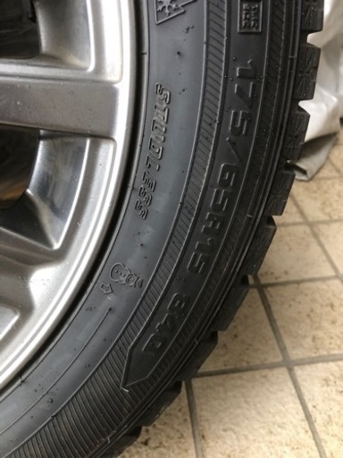 スタッドレスタイヤ　ホイール付き　4本セット　値下げしました