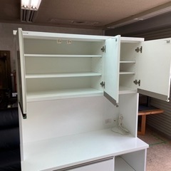 ニトリ　キッチンボード　（ホワイト）新生活におススメの食器棚です！の画像