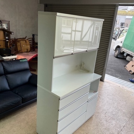 ニトリ キッチンボード （ホワイト）新生活におススメの食器棚です！