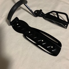そろそろ終了致します。　大幅値下げ◾️自転車 スタンド 縦 壁掛け フック 縦置きスタンド 自転車  2ケセットの画像