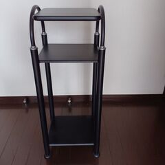 昔の電話台（物置台として多目的利用可能）