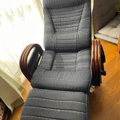 リクライニングできる椅子