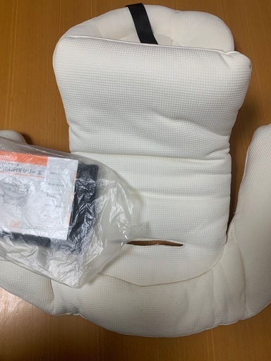 【美品】Combi クルムーヴ 360°回転 ISO-FIX