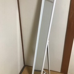 木製スタンドミラー　ホワイト　カバー付き