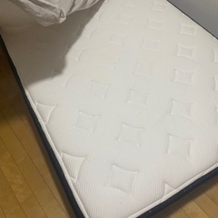 セミダブルベッド