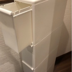 引出し4段の隙間収納の画像