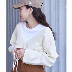 定価6,490円　タグ付　チャオパニックティピー　Vネックニット...
