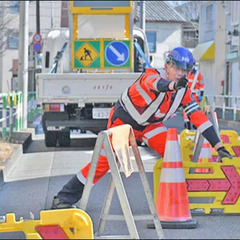 【経験者必見】一般道路・大型道路の規制STAFF★日給1.3万～！日払いOK！ サンエス警備保障株式会社 池袋支社 巣鴨の画像