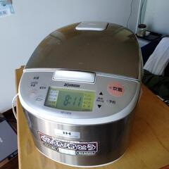 26日まで限定　炊飯ジャーの画像