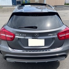 メルセデスAMG GLA45の画像