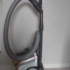 壊れてる掃除機（ピンク）の画像