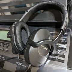 Casio CTK-7000 電子ピアノ　定価70000円　状態良好　ヘッドセット付きの画像