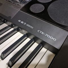 Casio CTK-7000 電子ピアノ　定価70000円　状態良好　ヘッドセット付きの画像