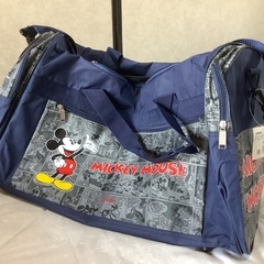 新品、ミッキーマウスのボストンバックです。