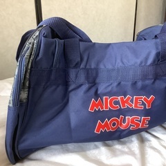 新品、ミッキーマウスのボストンバックです。の画像