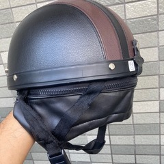 バイク　ハーフキャップ　ヘルメット　ブラウン×ブラックの画像
