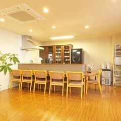 【未経験可】髪色・ネイル自由！デイサービス介護職員の画像