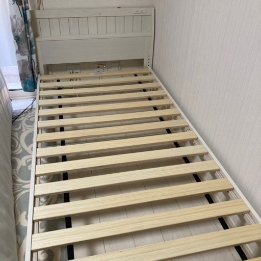 ニトリ　シングルベッド　一年のみ使用