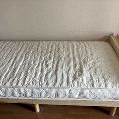 コンセント付きシングルベッド　マットレスセット