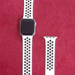 アップル AppleWatch SE 第2世代 40mm GPSモデル MNL73J/Aの画像
