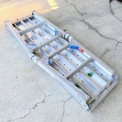 中古 アルミ合金製伸縮脚付可搬式作業台 マイティーベース CSR-100 アルインコの画像