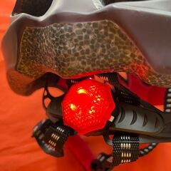 LEDテールライト付き自転車用ヘルメット　◆　グラデーションカラー　◆　サイズ：およそ56～61cmの画像