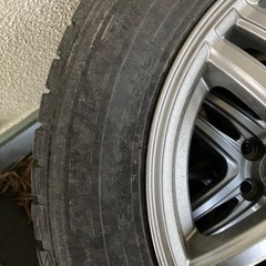 スタッドレスタイヤの画像