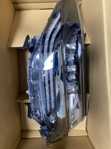 （取引中）アルファード 30系後期 純正 3眼 ヘッドライト 【右、運転席側】のみシーケンシャル