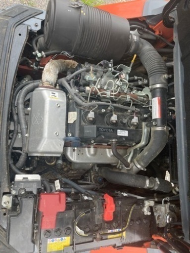 【愛知県発】フォークリフト　トヨタ　8ＦＤ35 ディーゼル　軽油　4.5Ｍ　3.5トン　686時間　機関良好　中古