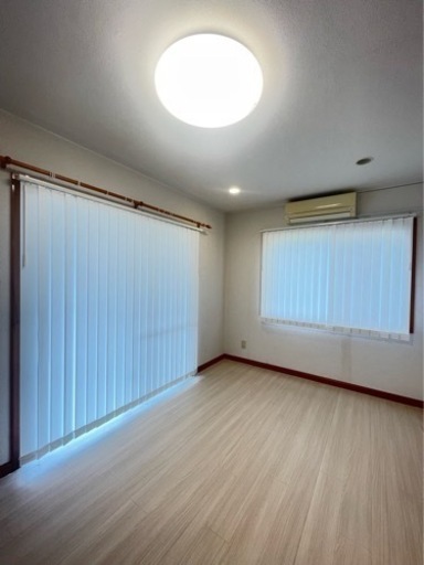 (大)ブラインドカーテン白/縦型①